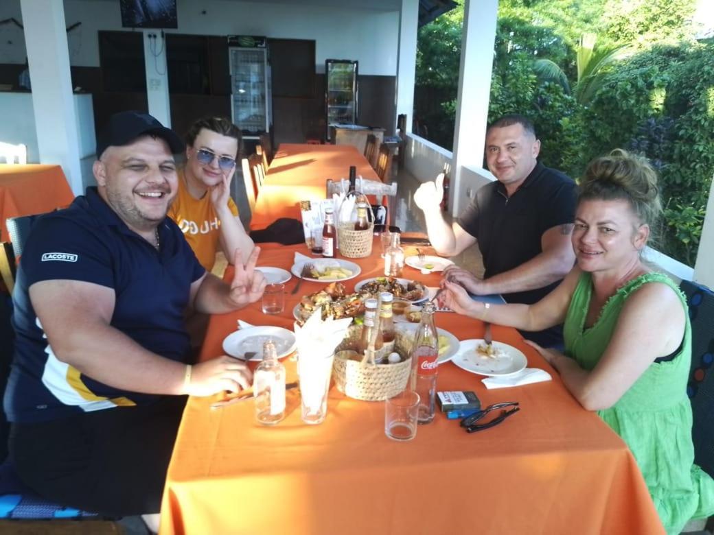 Kivulini Lodge And Restaurant Нунгви Екстериор снимка